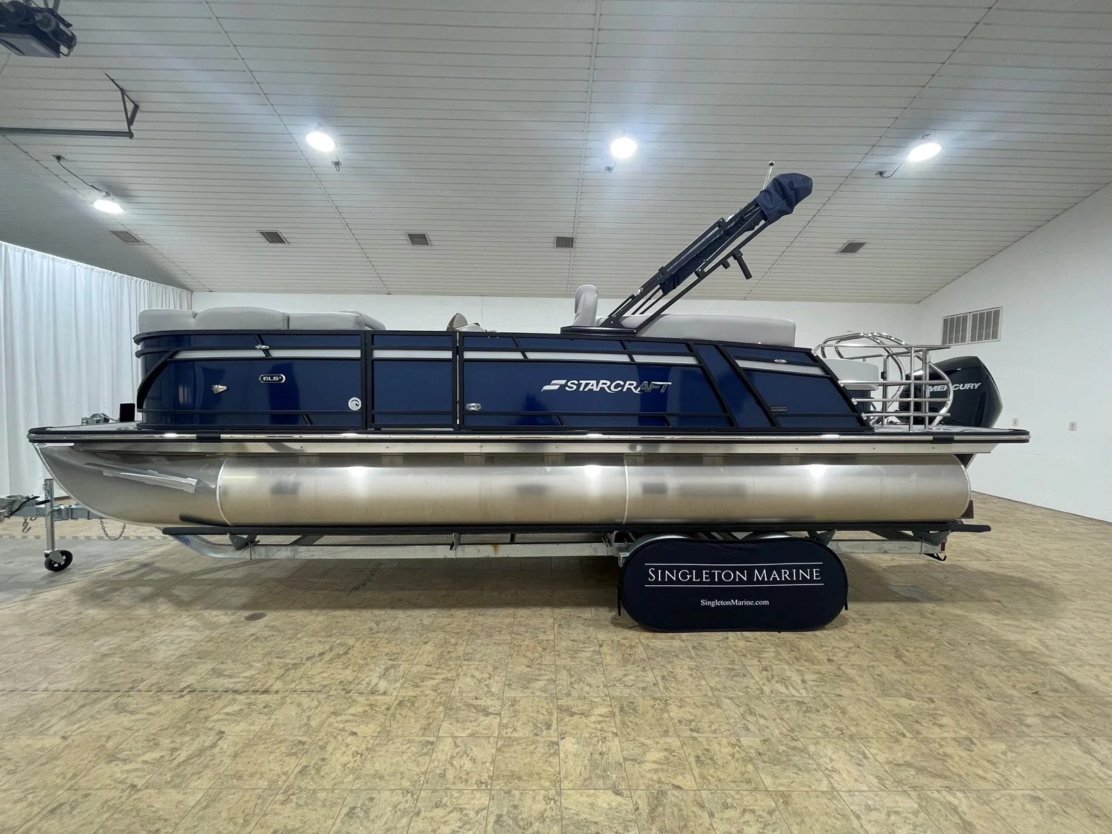 https://apim.boatsforsale.com/bgip/b3c1930f-9a0f-4447-8380-633d5d8ef5d7/69ffc00b-169c-4644-bbeb-a568e02ffc5d/857920c6-5e9d-996c-c85f-4696b0dea528/2023-STARCRAFT-SLS-3-Q-DH.jpeg