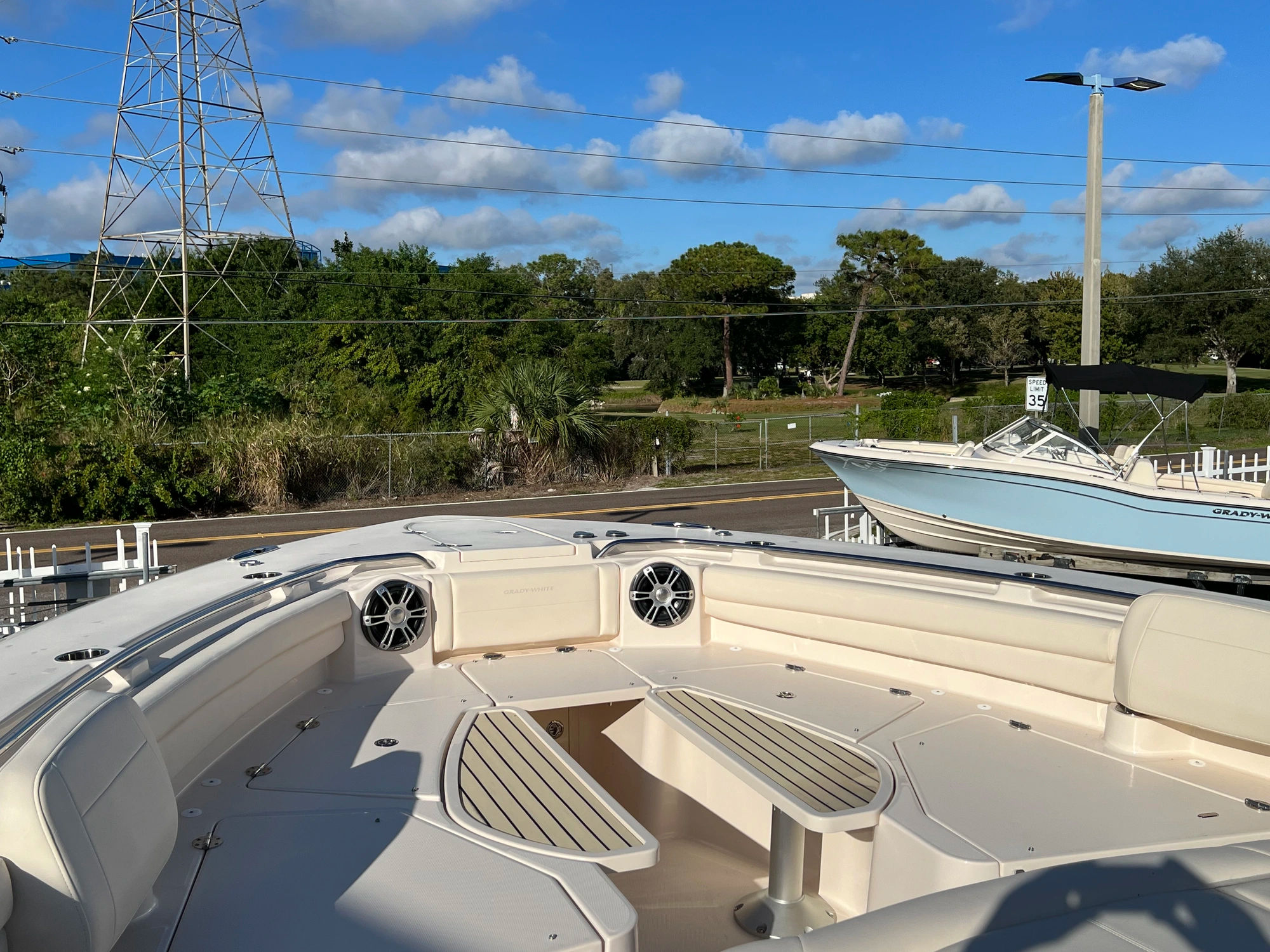 Grady-White  Canyon 456 Center Console